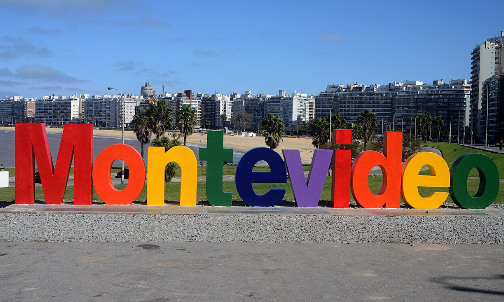 Montevideo Sign (Letrero Montevideo), Montevideo, Uruguay